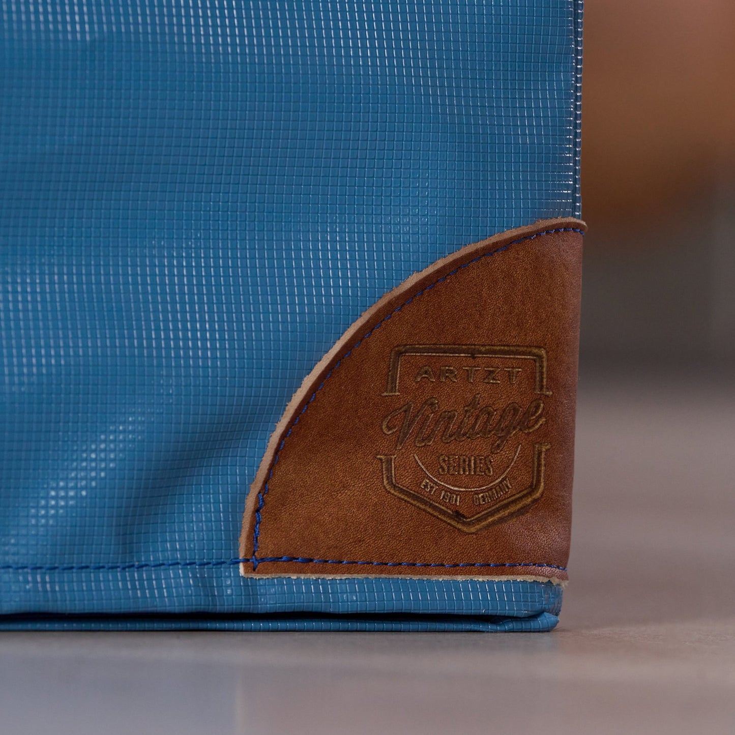 Cube Sitzwürfel blau | ARTZT vintage