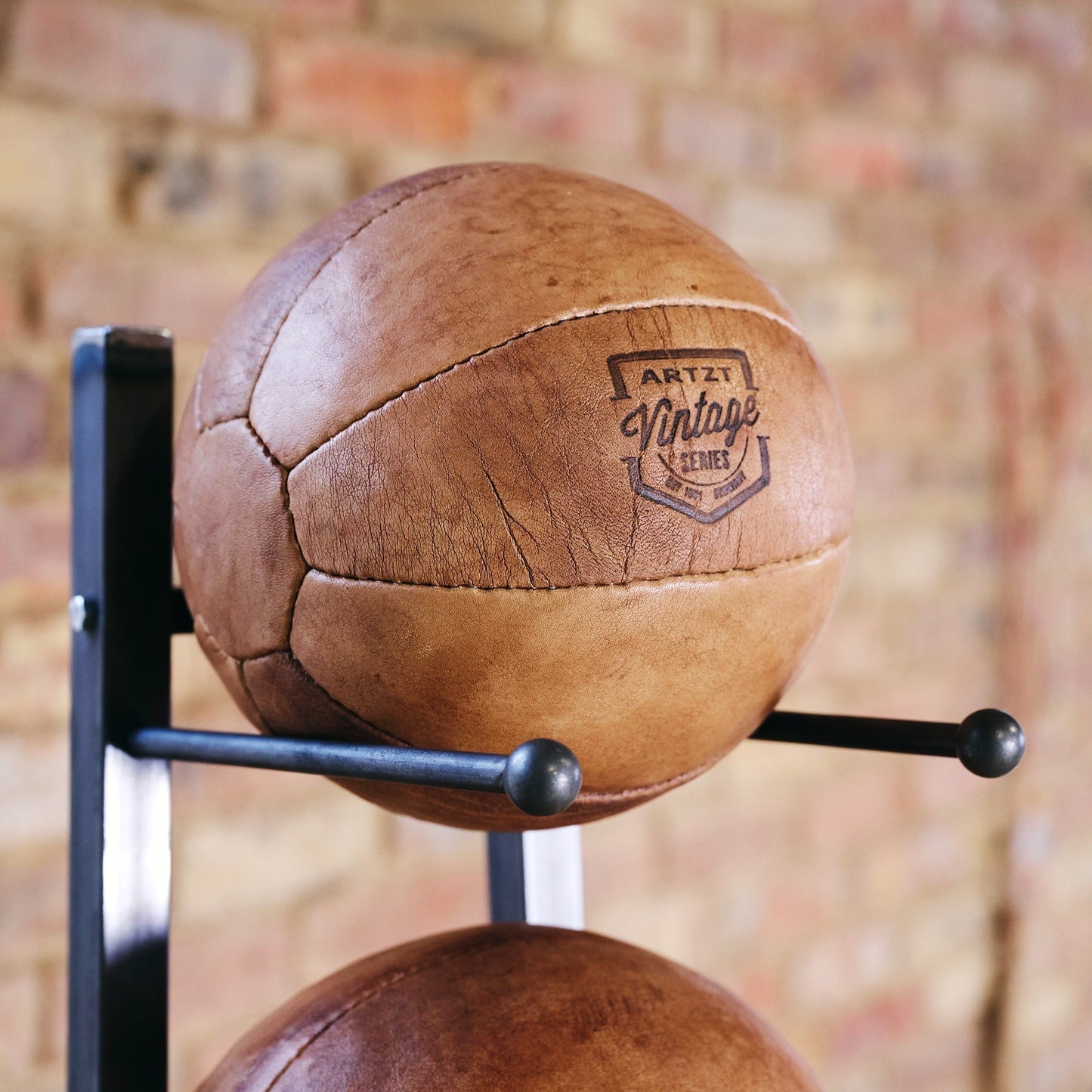 Medizinball Ständer | ARTZT vintage